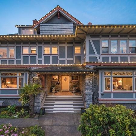 Dashwood Manor Seaside Bed & Breakfast วิกตอเรีย ภายนอก รูปภาพ