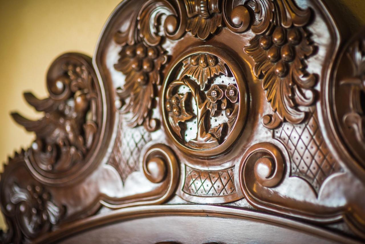 Dashwood Manor Seaside Bed & Breakfast วิกตอเรีย ภายนอก รูปภาพ
